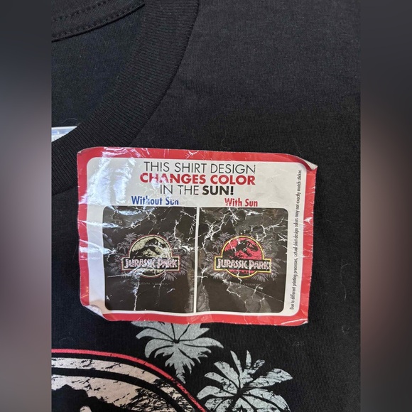 Universal Studios Jurassic Park Color Changing T-Shirt Adult Size XL New - Picture 2 of 5